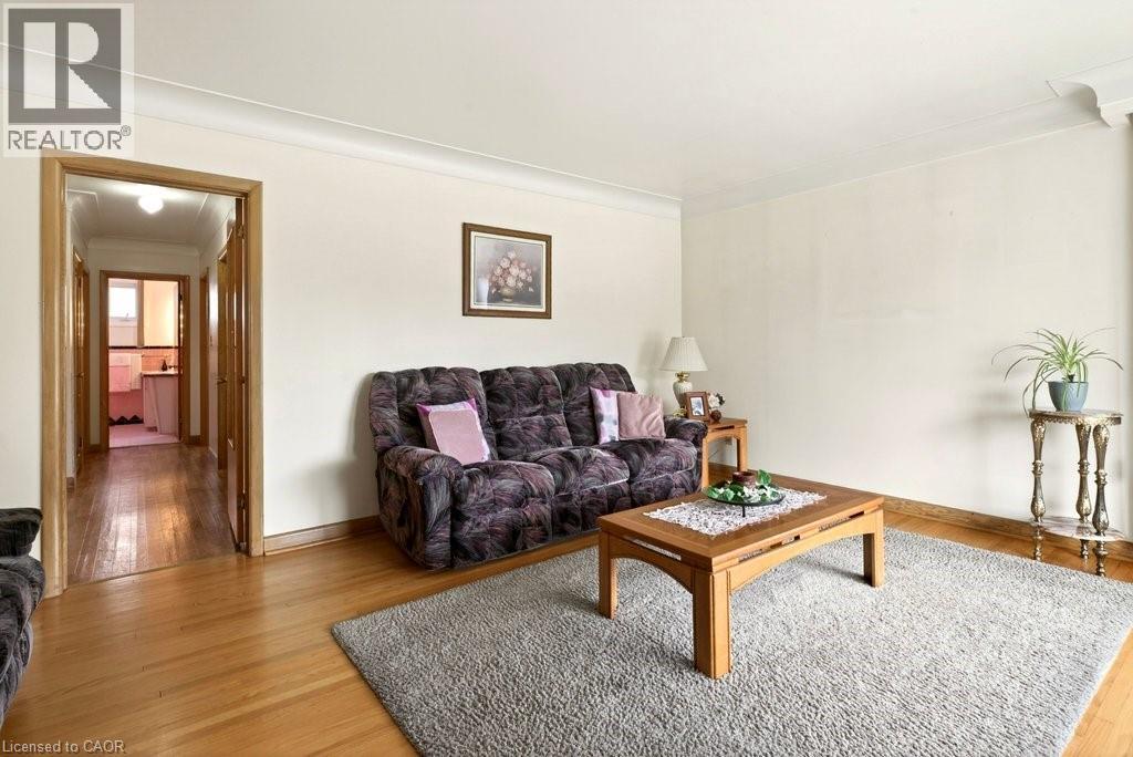 92 REID Avenue S, Hamilton, Ontario, L8K3V1 — Photo 2