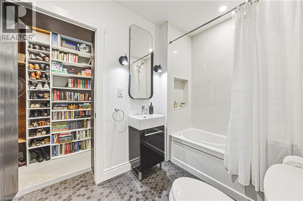 153 ELGIN Street, Hamilton, Ontario, L8L4Y1 — Photo 16