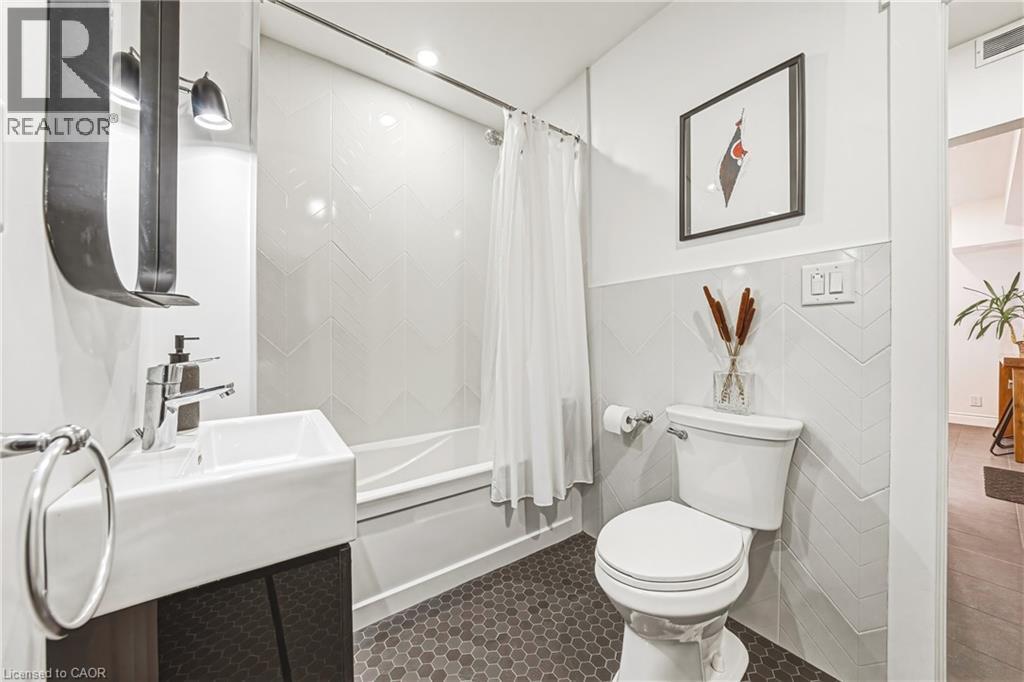 153 ELGIN Street, Hamilton, Ontario, L8L4Y1 — Photo 17