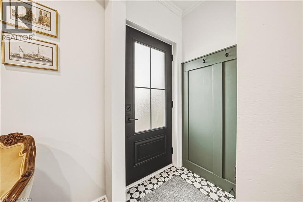 153 ELGIN Street, Hamilton, Ontario, L8L4Y1 — Photo 3