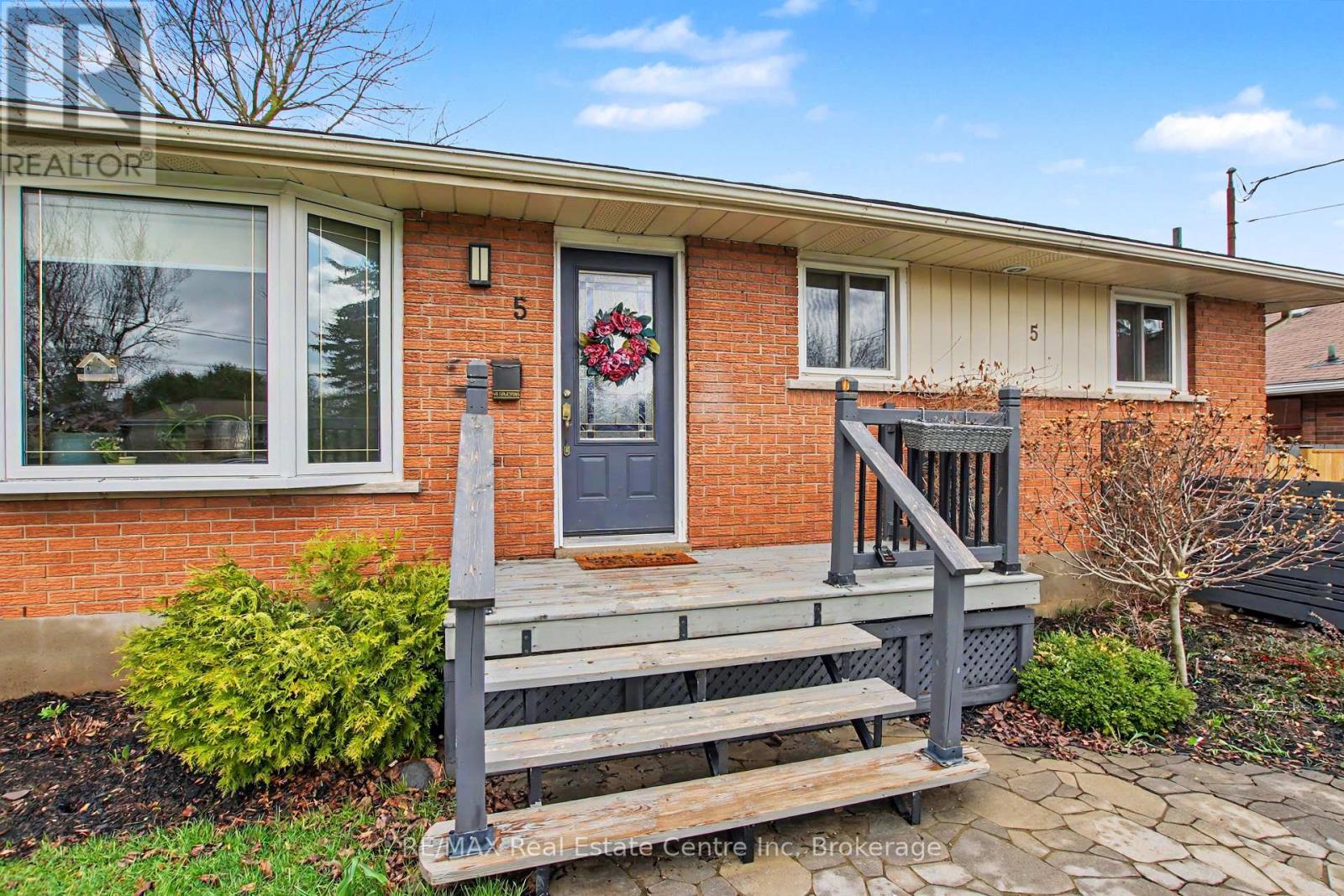 5 ERIC COURT, Guelph (Grange Road), Ontario, N1E3Y9 — Photo 2