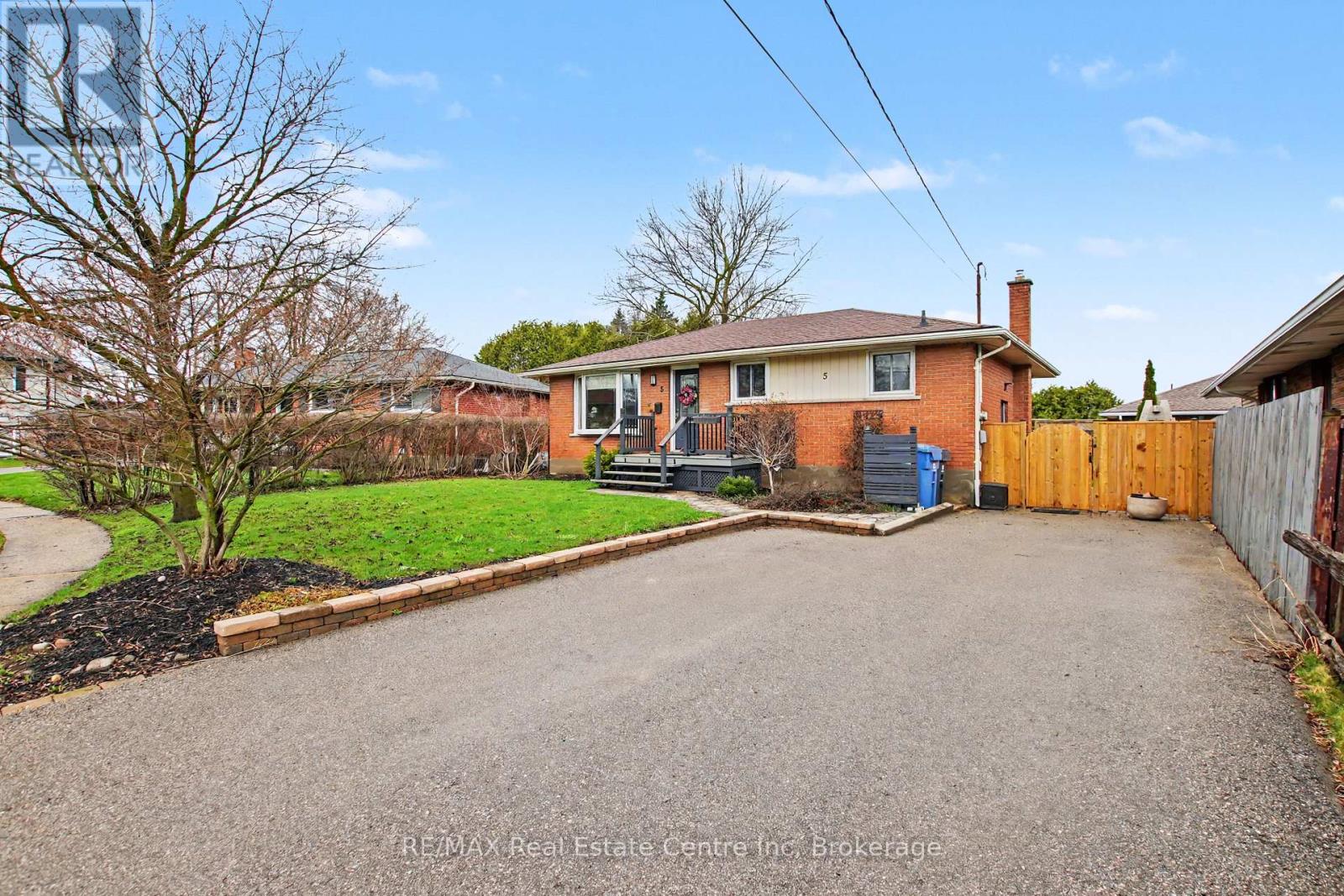 5 ERIC COURT, Guelph (Grange Road), Ontario, N1E3Y9 — Photo 3