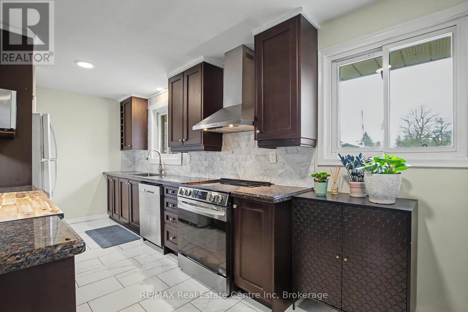 5 ERIC COURT, Guelph (Grange Road), Ontario, N1E3Y9 — Photo 6