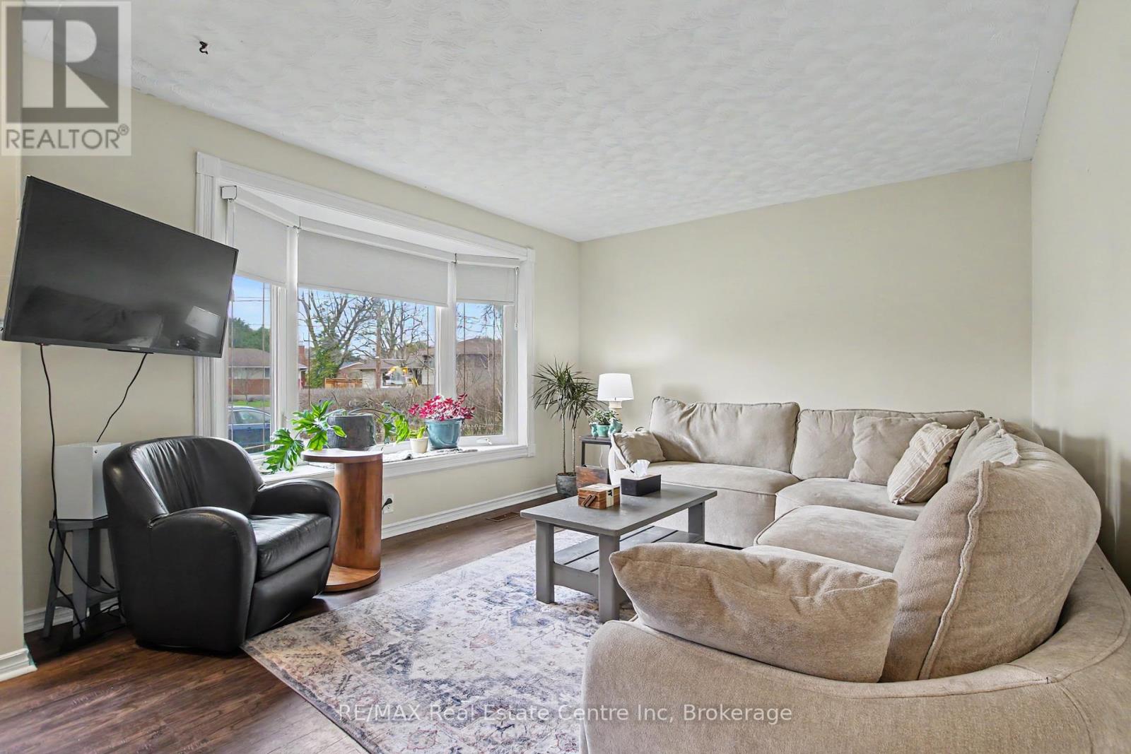 5 ERIC COURT, Guelph (Grange Road), Ontario, N1E3Y9 — Photo 9