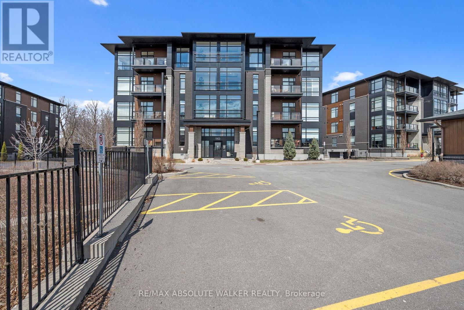 104 - 110 CORTILE PRIVATE, Ottawa, Ontario, K1V2S8 — Photo 2