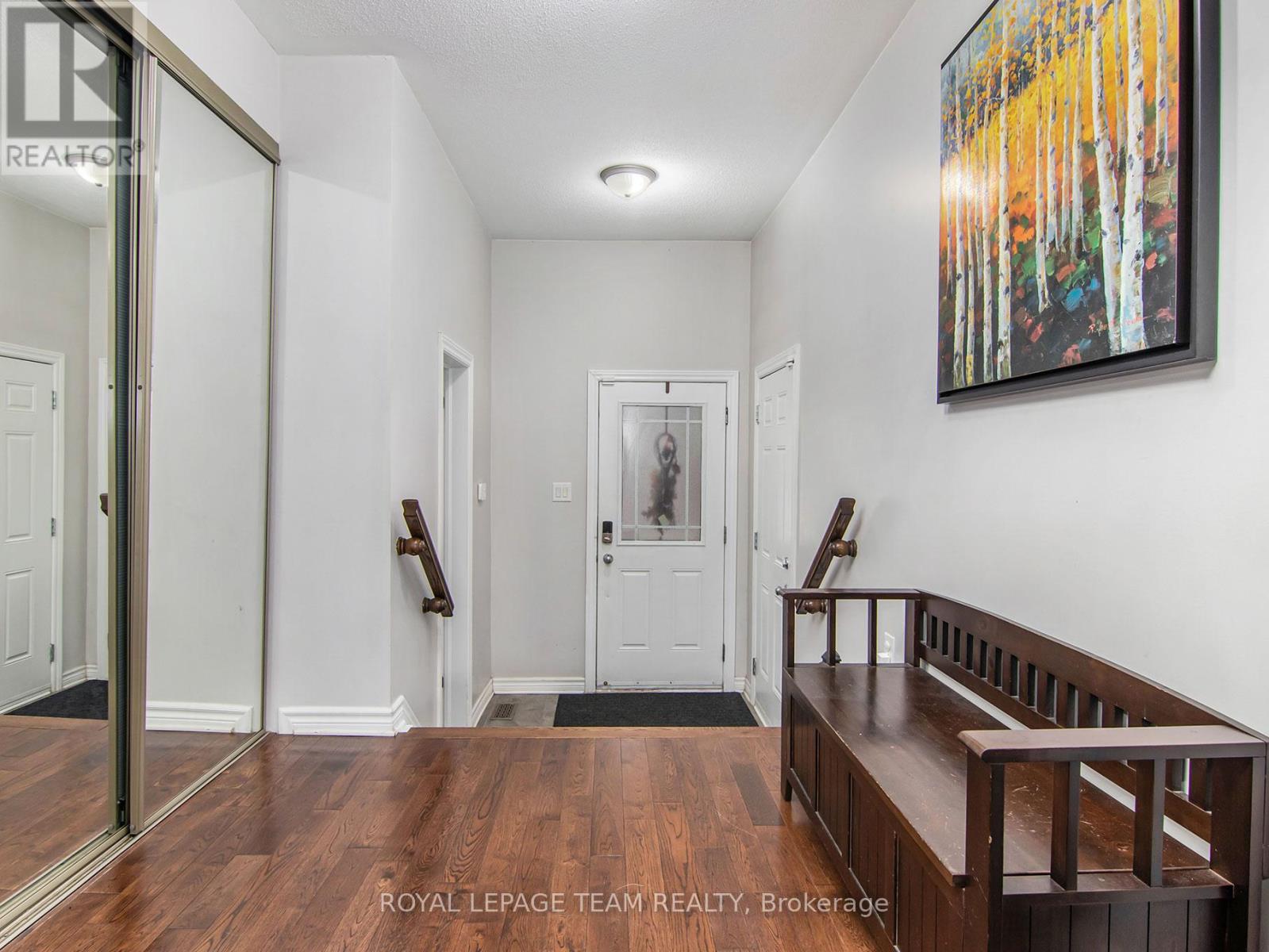 330 FORESTBROOK STREET, Ottawa, Ontario, K2K0B9 — Photo 3