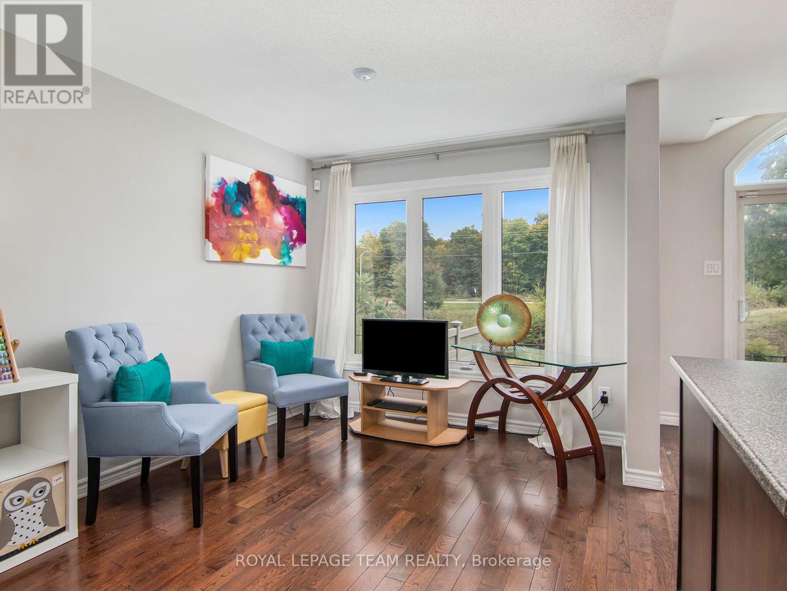 330 FORESTBROOK STREET, Ottawa, Ontario, K2K0B9 — Photo 7