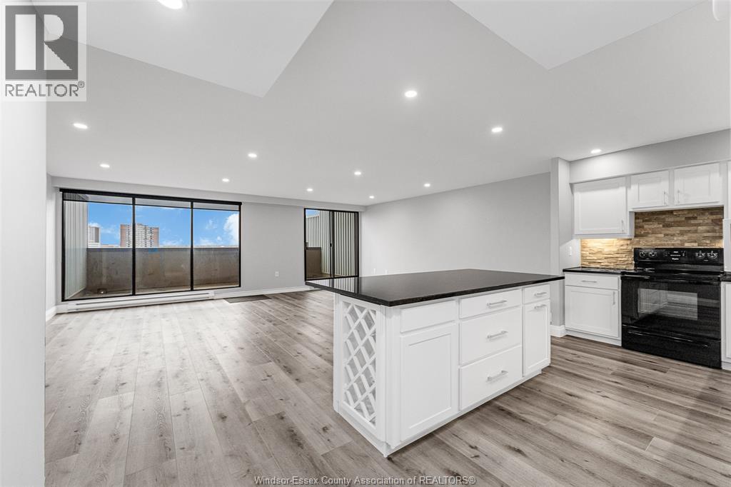 380 PELISSIER Unit# 1103, Windsor, Ontario, N9A6V7 — Photo 5