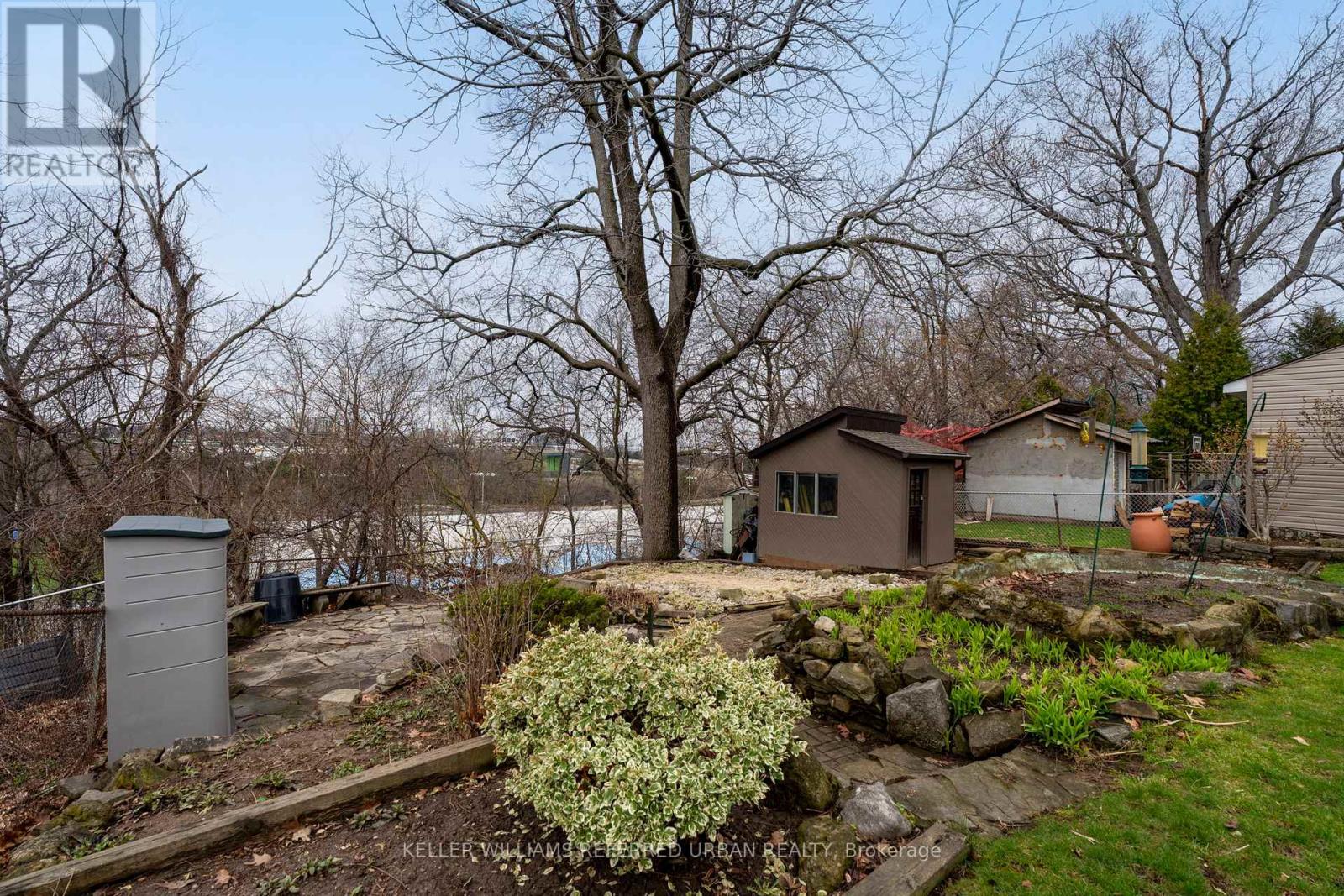 10 LANDOUR AVENUE, Toronto (Keelesdale-Eglinton West), Ontario, M6M4J4 — Photo 28