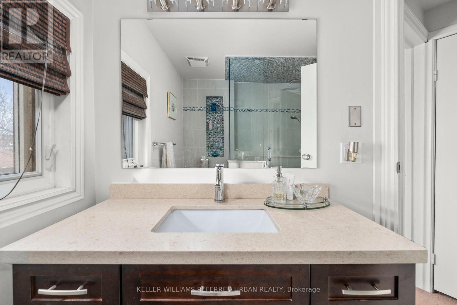 10 LANDOUR AVENUE, Toronto (Keelesdale-Eglinton West), Ontario, M6M4J4 — Photo 39