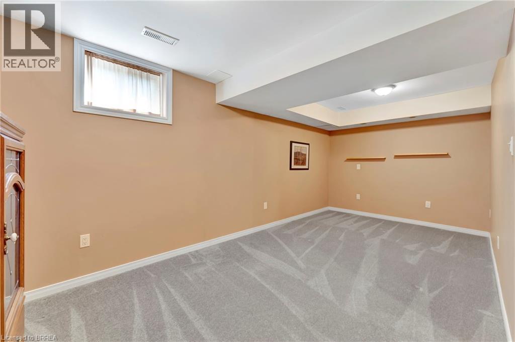 31 MOSS Boulevard Unit# 26, Dundas, Ontario, L9H7A6 — Photo 4