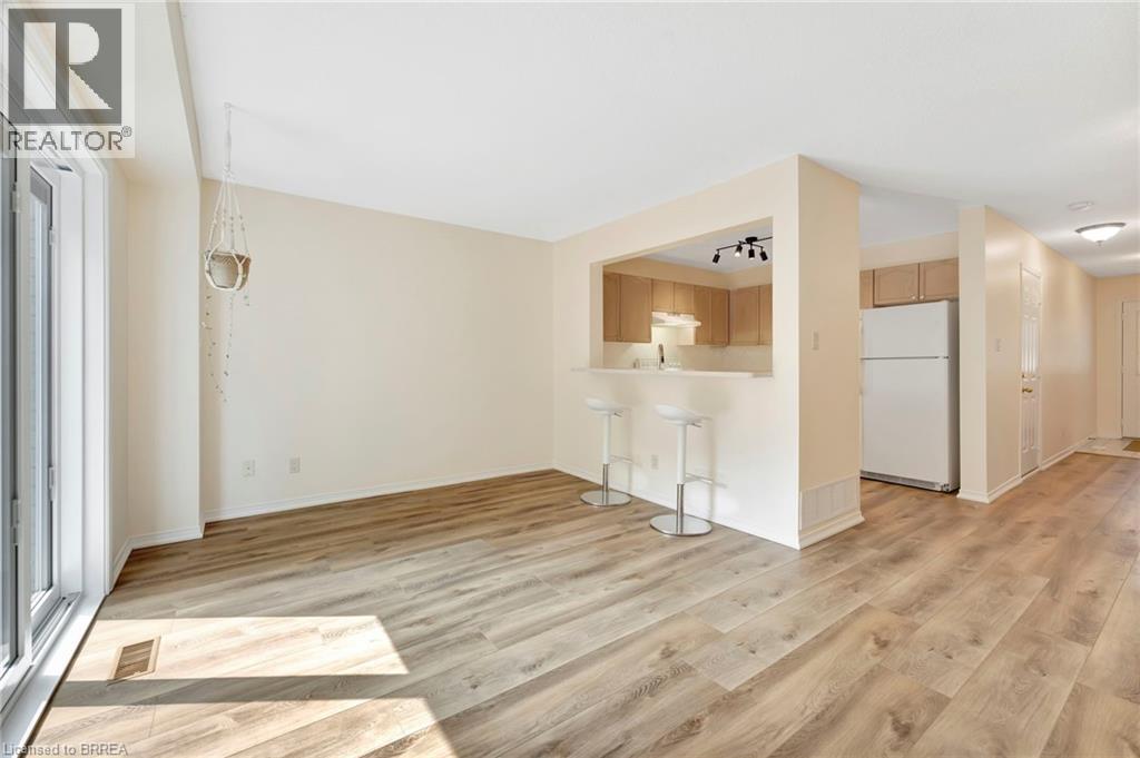 31 MOSS Boulevard Unit# 26, Dundas, Ontario, L9H7A6 — Photo 7