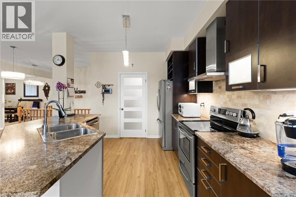 8424 MULBERRY Drive, Niagara Falls, Ontario, L2H0K4 — Photo 12