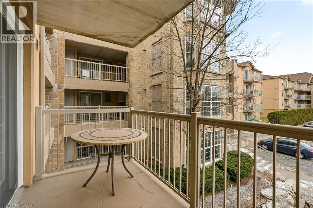 1820 WALKERS Line Unit# 213, Burlington, Ontario, L7M4V4 — Photo 11