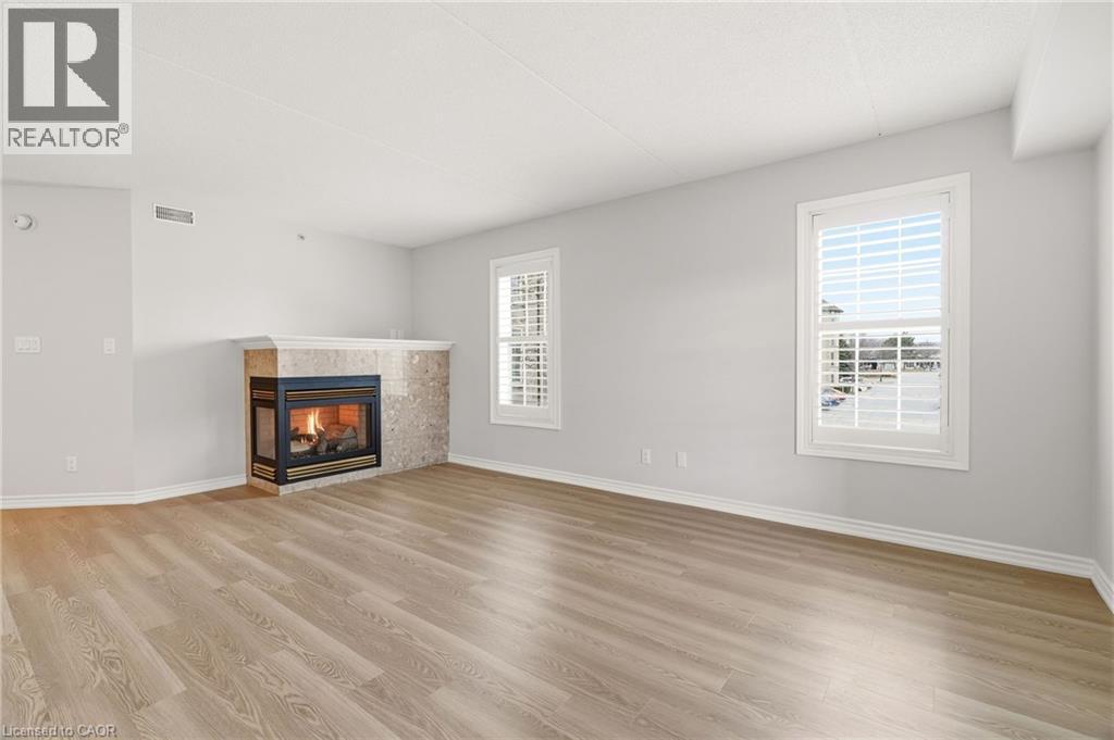 1820 WALKERS Line Unit# 213, Burlington, Ontario, L7M4V4 — Photo 17