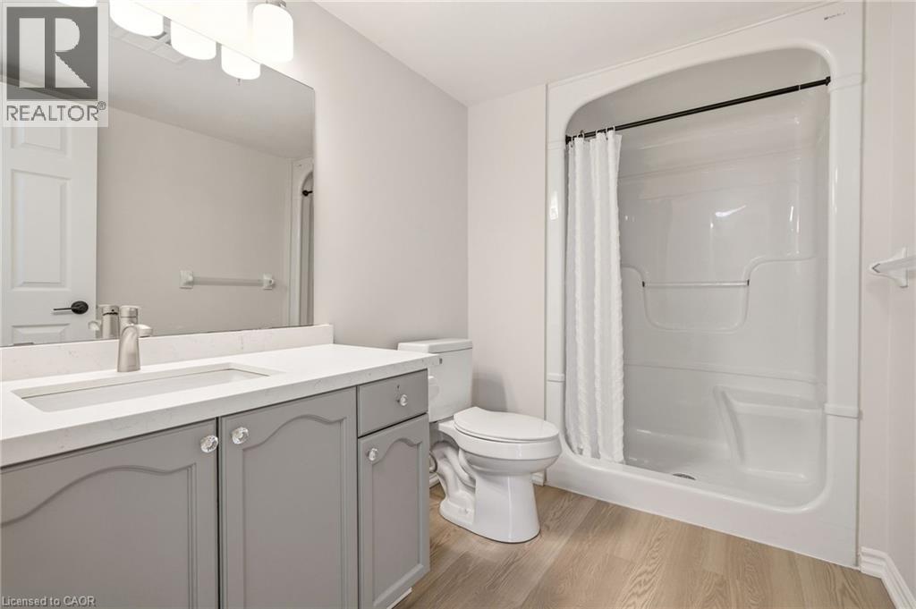 1820 WALKERS Line Unit# 213, Burlington, Ontario, L7M4V4 — Photo 3