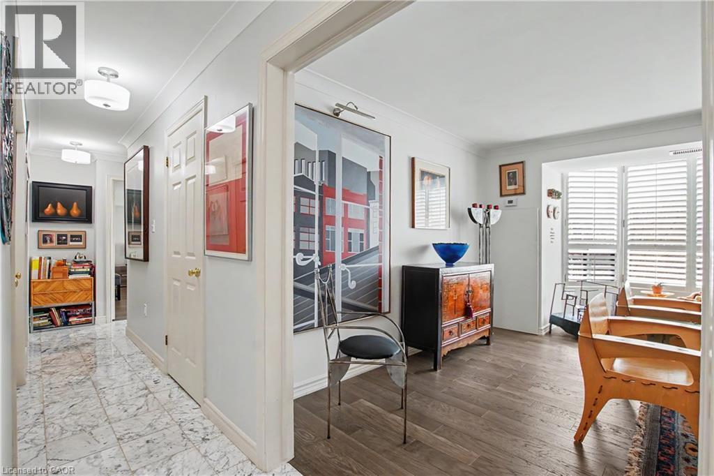 2121 LAKESHORE Road Unit# 405, Burlington, Ontario, L7R1C9 — Photo 3