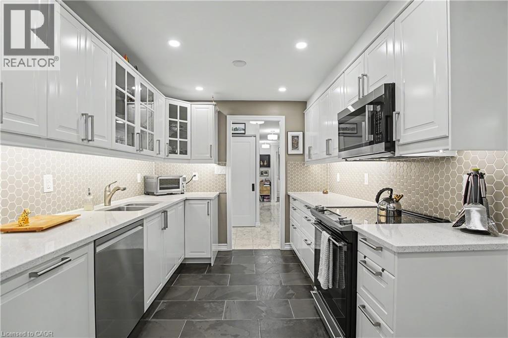 2121 LAKESHORE Road Unit# 405, Burlington, Ontario, L7R1C9 — Photo 35