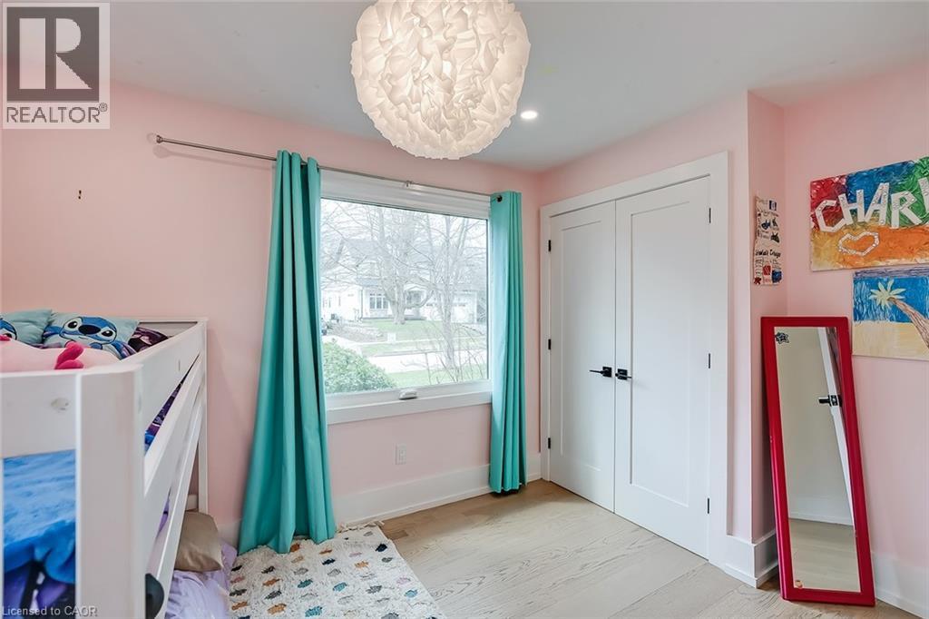 327 GOODRAM Drive, Burlington, Ontario, L7L2J9 — Photo 13