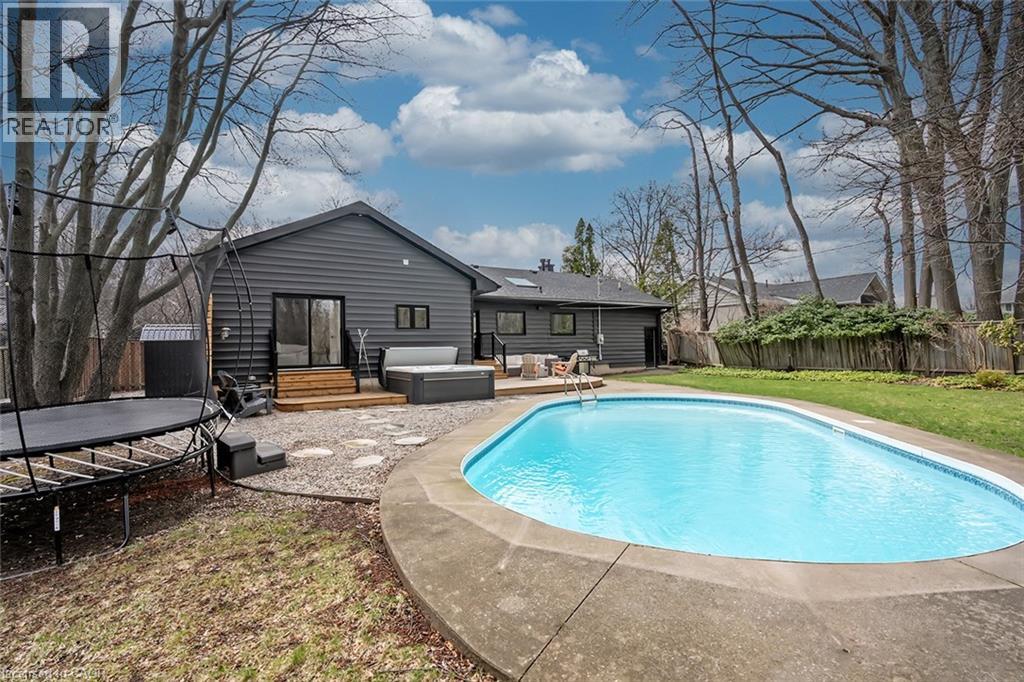 327 GOODRAM Drive, Burlington, Ontario, L7L2J9 — Photo 16