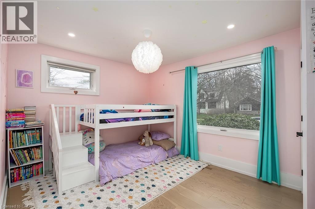 327 GOODRAM Drive, Burlington, Ontario, L7L2J9 — Photo 17