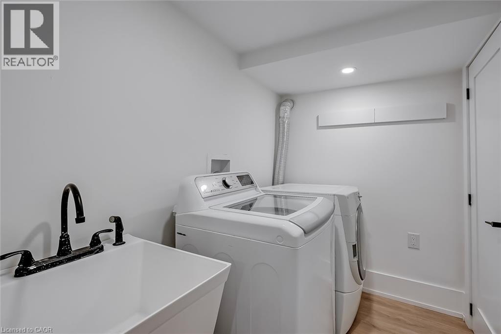 327 GOODRAM Drive, Burlington, Ontario, L7L2J9 — Photo 25