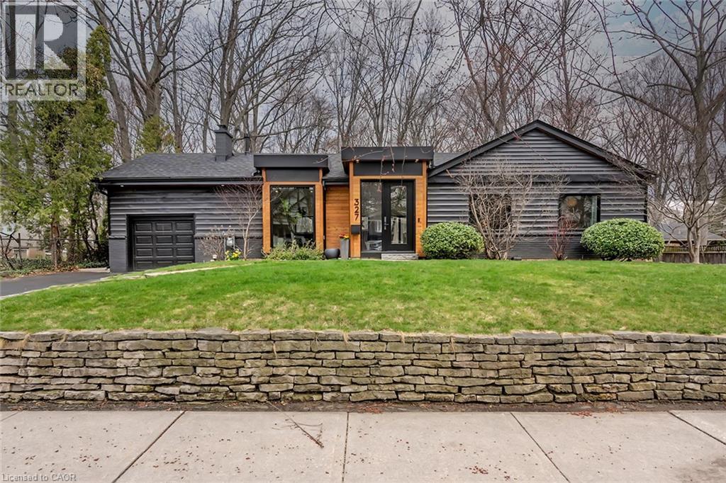 327 GOODRAM Drive, Burlington, Ontario, L7L2J9 — Photo 3