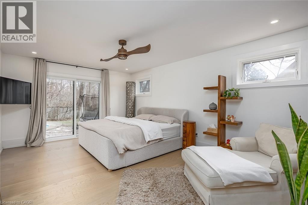 327 GOODRAM Drive, Burlington, Ontario, L7L2J9 — Photo 4