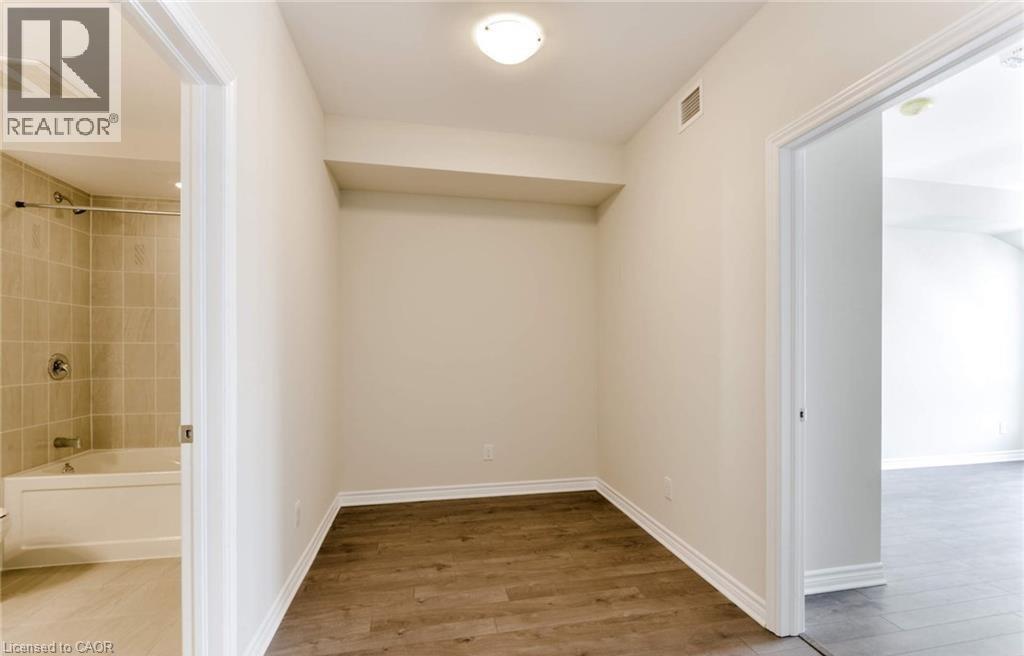 150 OAK PARK Boulevard Unit# 320, Oakville, Ontario, L6H3P2 — Photo 17