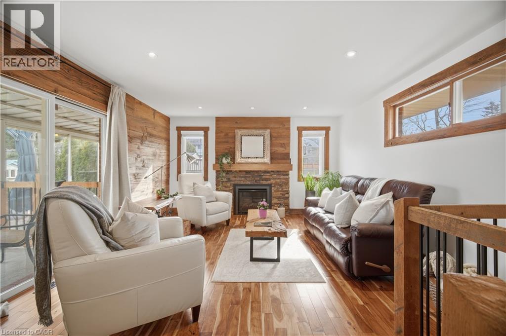 188 WHITE PINES Drive, Burlington, Ontario, L7L4E4 — Photo 13