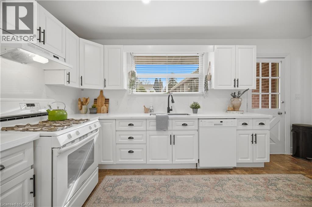 188 WHITE PINES Drive, Burlington, Ontario, L7L4E4 — Photo 21