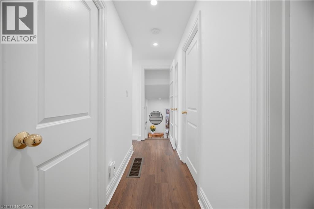 188 WHITE PINES Drive, Burlington, Ontario, L7L4E4 — Photo 24