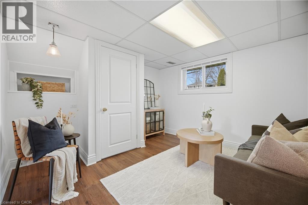 188 WHITE PINES Drive, Burlington, Ontario, L7L4E4 — Photo 34