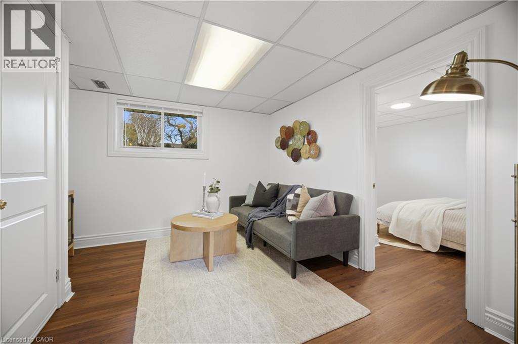 188 WHITE PINES Drive, Burlington, Ontario, L7L4E4 — Photo 35