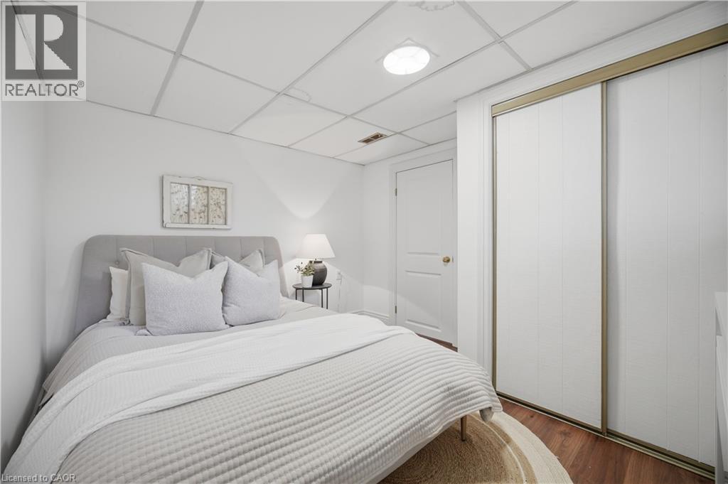 188 WHITE PINES Drive, Burlington, Ontario, L7L4E4 — Photo 37