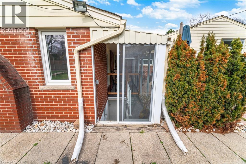 188 WHITE PINES Drive, Burlington, Ontario, L7L4E4 — Photo 42