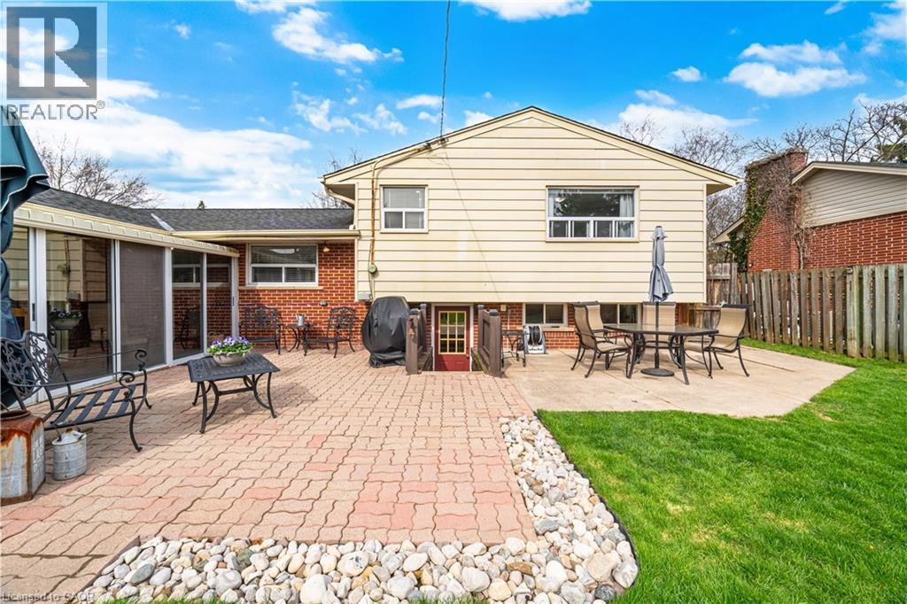 188 WHITE PINES Drive, Burlington, Ontario, L7L4E4 — Photo 43