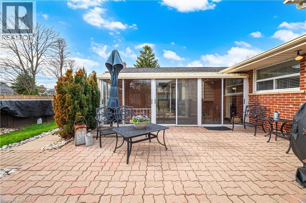 188 WHITE PINES Drive, Burlington, Ontario, L7L4E4 — Photo 44