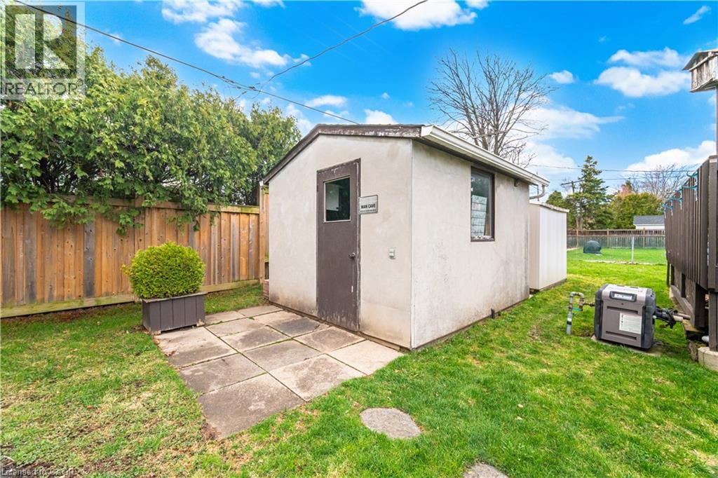 188 WHITE PINES Drive, Burlington, Ontario, L7L4E4 — Photo 49