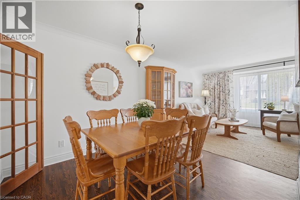 188 WHITE PINES Drive, Burlington, Ontario, L7L4E4 — Photo 9