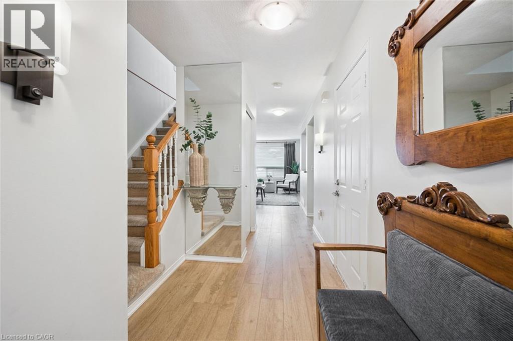 458 CITADEL Court, Waterloo, Ontario, N2K3Y5 — Photo 9