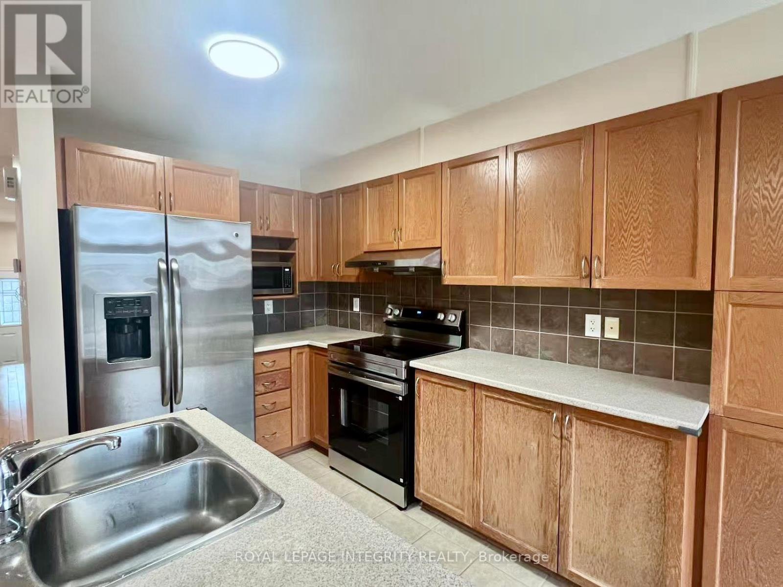 102 BRADY AVENUE, Ottawa, Ontario, K2K0B1 — Photo 11