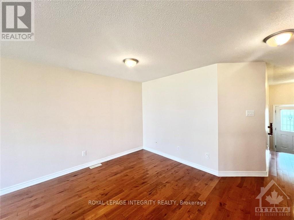 102 BRADY AVENUE, Ottawa, Ontario, K2K0B1 — Photo 15