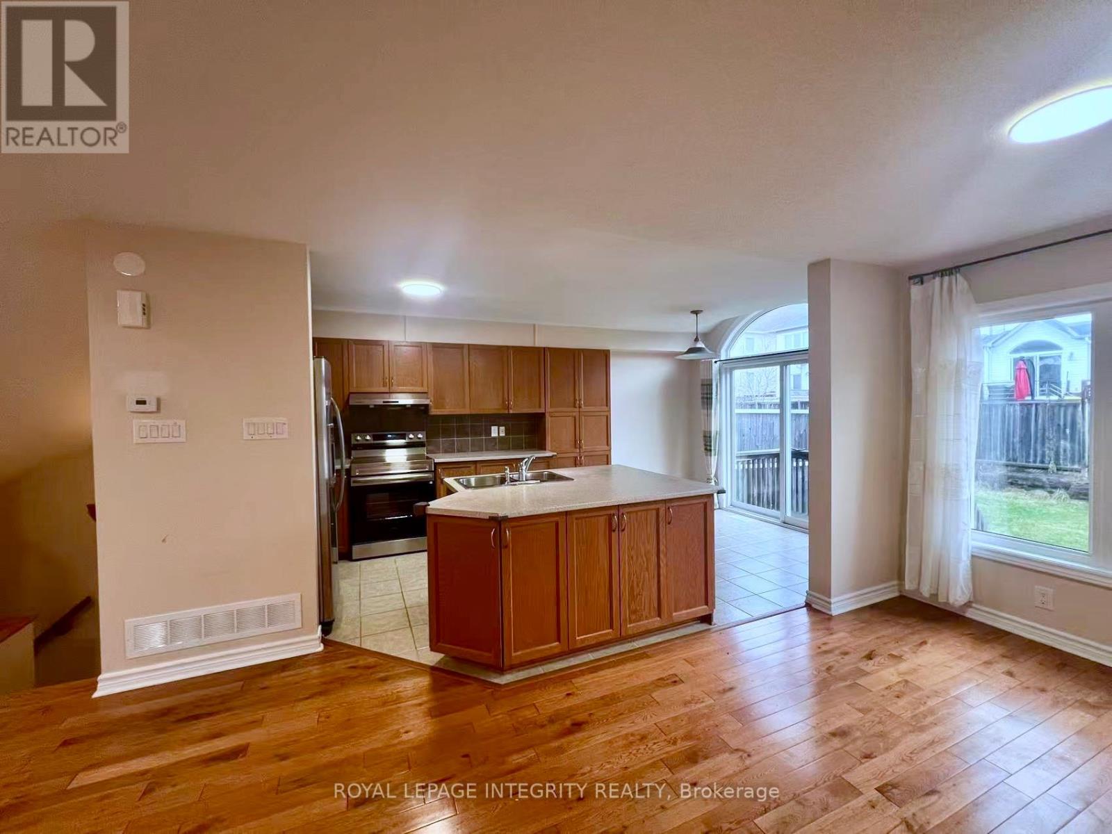 102 BRADY AVENUE, Ottawa, Ontario, K2K0B1 — Photo 9