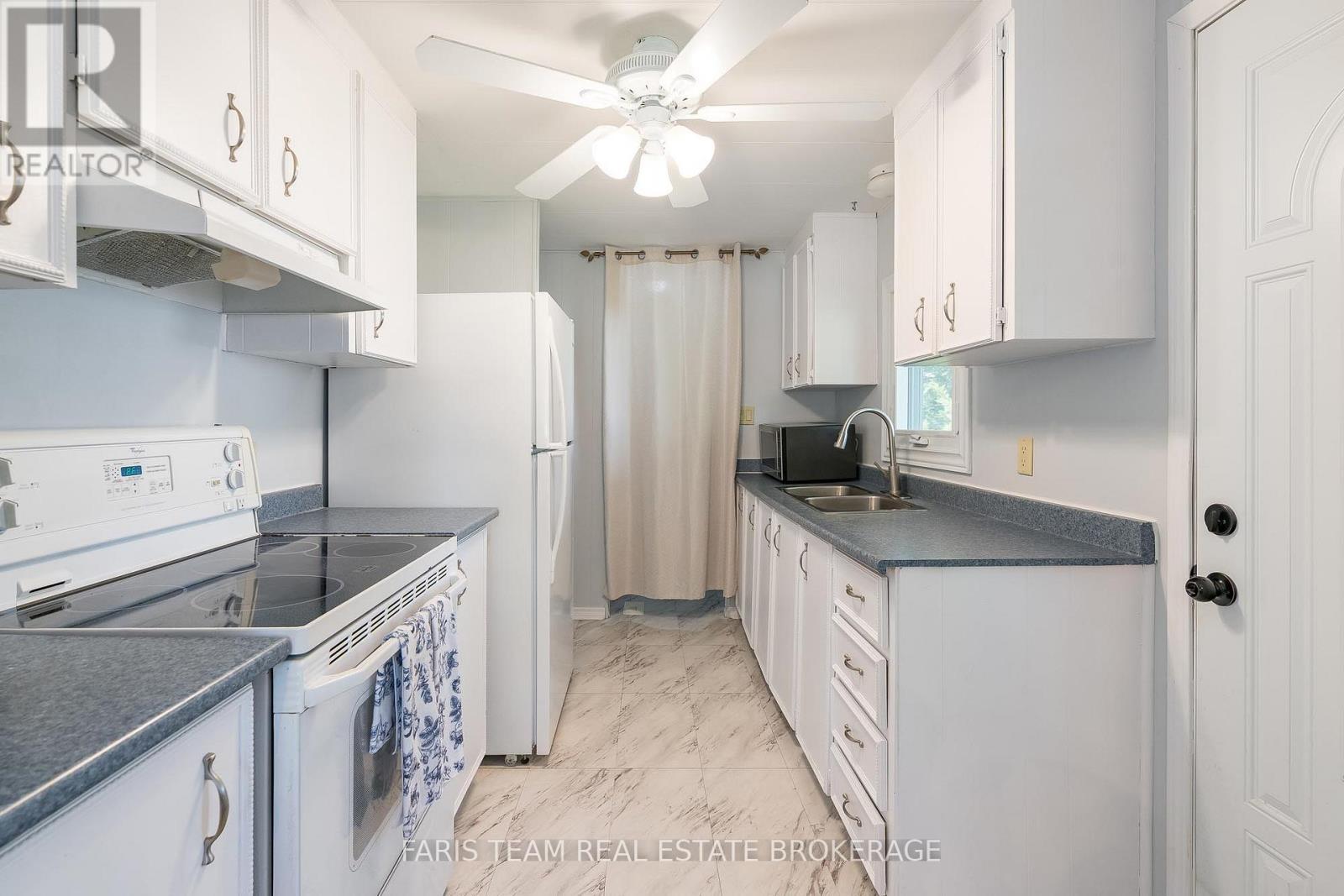 21 HAWTHORNE DRIVE, Innisfil, Ontario, L9S1P7 — Photo 6