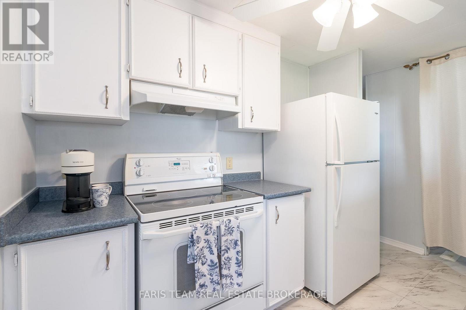 21 HAWTHORNE DRIVE, Innisfil, Ontario, L9S1P7 — Photo 7