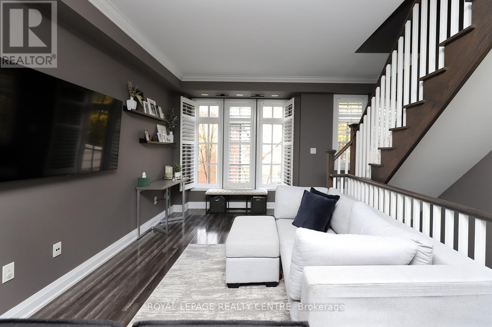 10 - 3077 CAWTHRA ROAD, Mississauga (Applewood), Ontario, L5A2X4 — Photo 12