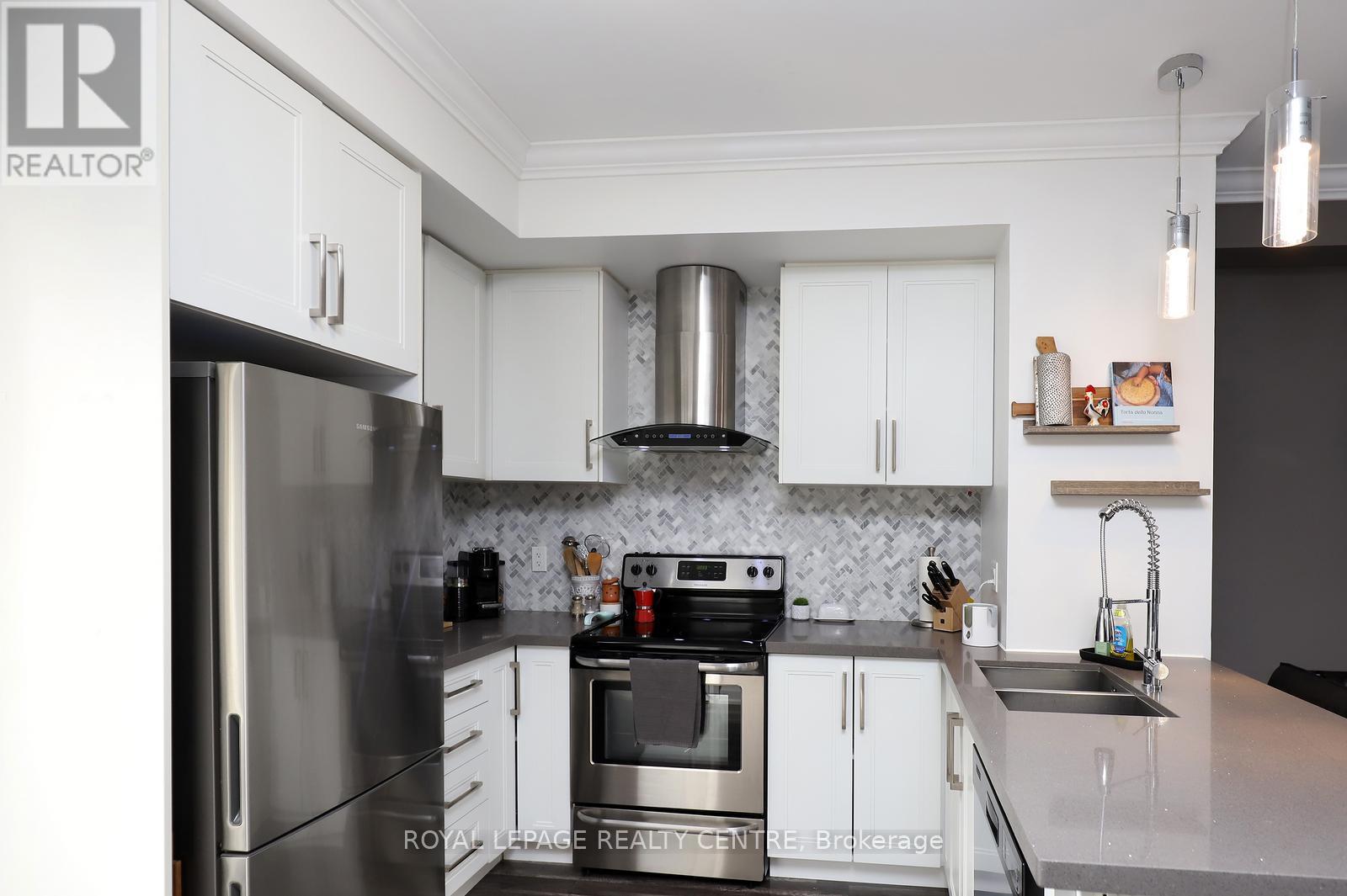 10 - 3077 CAWTHRA ROAD, Mississauga (Applewood), Ontario, L5A2X4 — Photo 7