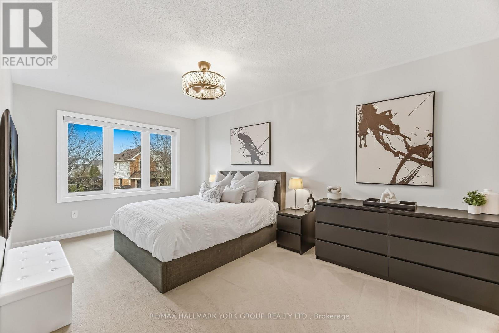 882 MCDUFFE CRESCENT, Milton (BE Beaty), Ontario, L9T6M7 — Photo 12