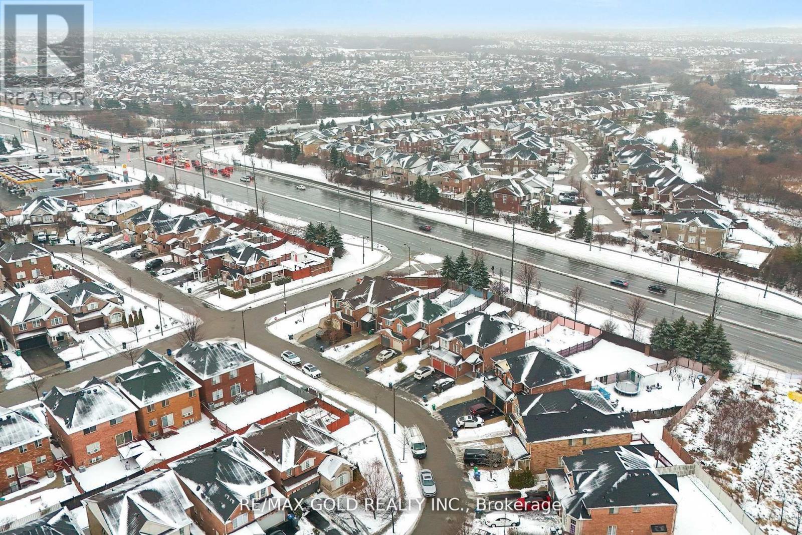 61 BOTTOMWOOD STREET, Brampton (Gore Industrial North), Ontario, L6S0A4 — Photo 5